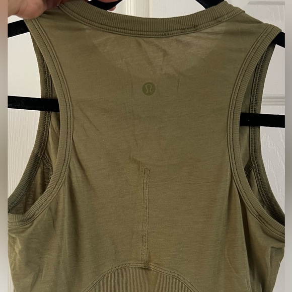 Lululemon Bundle work shirts size S-M - Picture 8 of 9